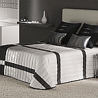 Кувертюра Antilo - MINOTTI negro