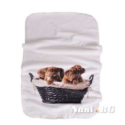 Бебешко одеяло двулицево - Кучета в кошница